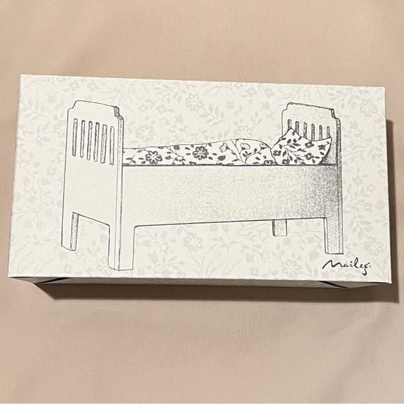 Maileg Miniature Small Bed (Wooden) - Picture 1 of 3
